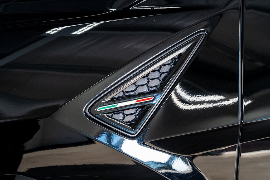 Used 2021 Lamborghini Urus image 21