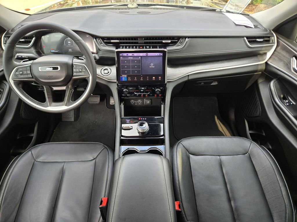 Used 2023 Jeep Grand Cherokee L Limited image 16