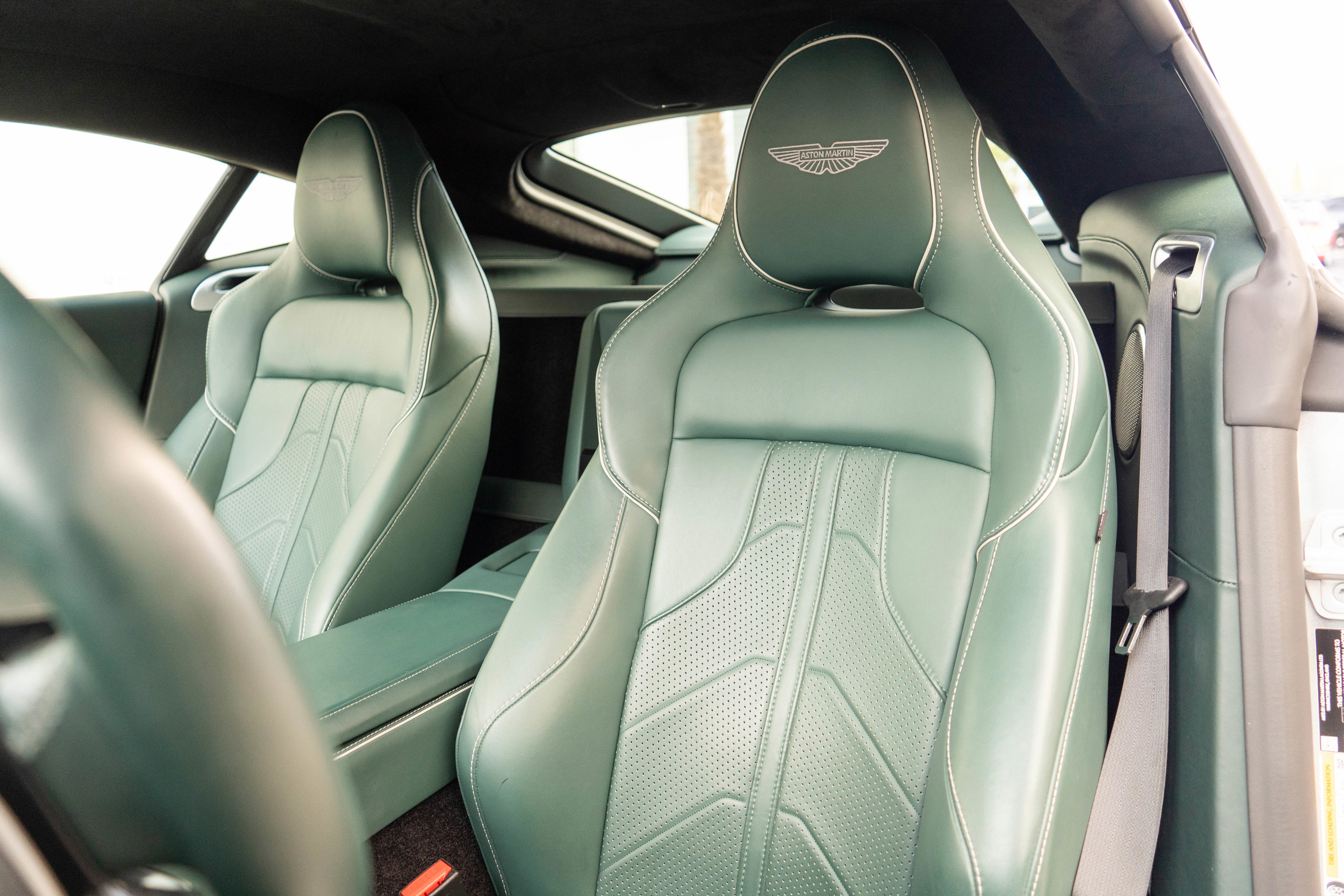 Used 2025 Aston Martin V8 Vantage Coupe image 11