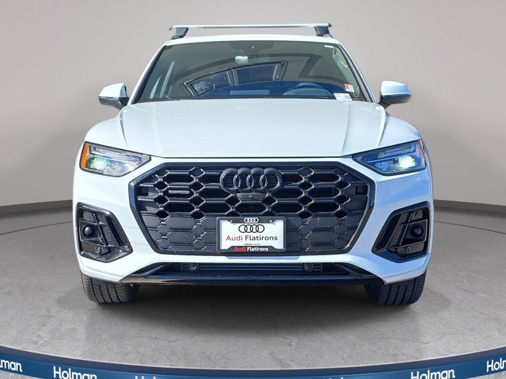 Used 2024 Audi Q5 2.0T Premium Plus w/ Premium Plus Package AWD/4WD image 3