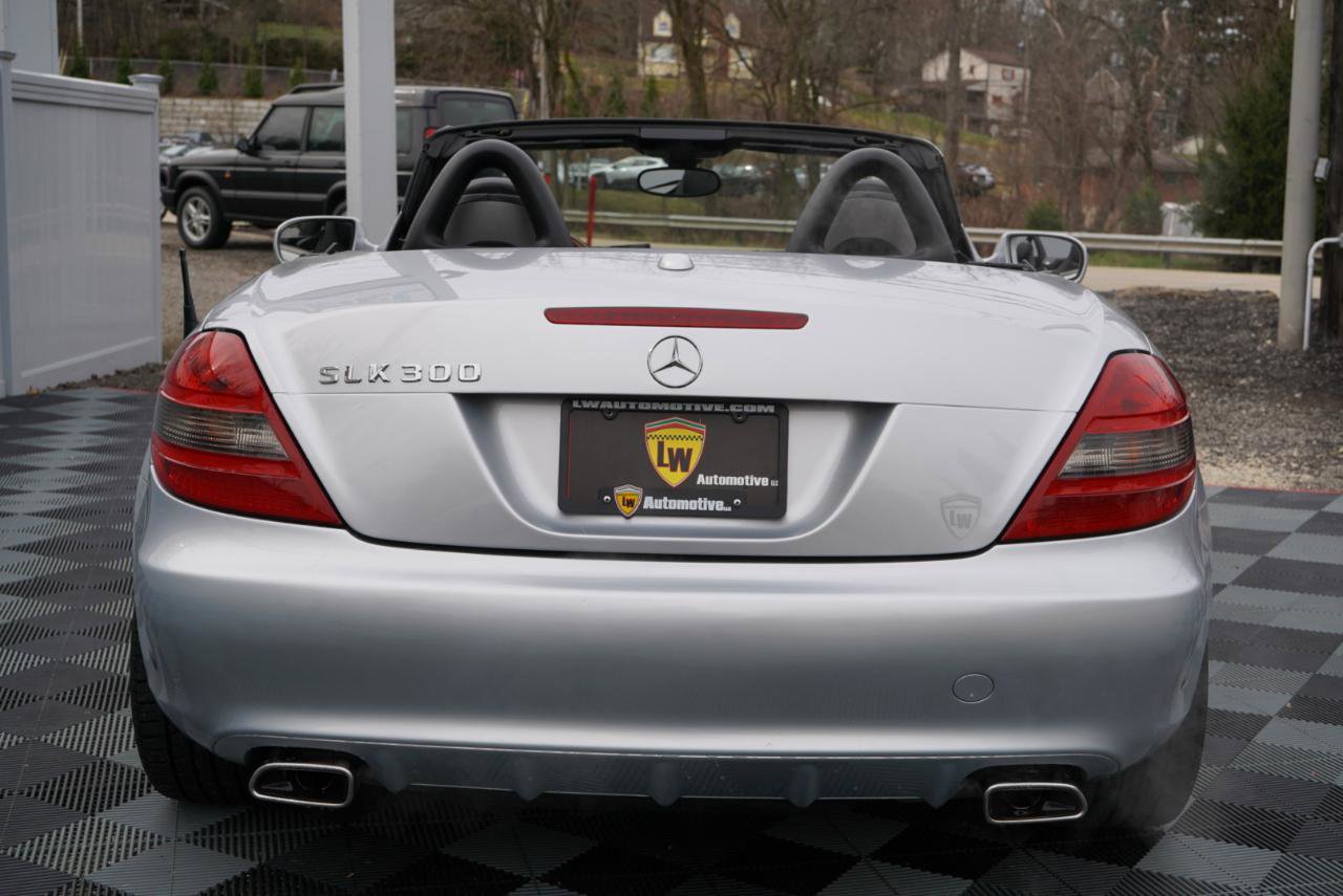 Used 2009 Mercedes-Benz SLK 300 2dr Roadster 3.0L w/ Premium I Pkg image 7