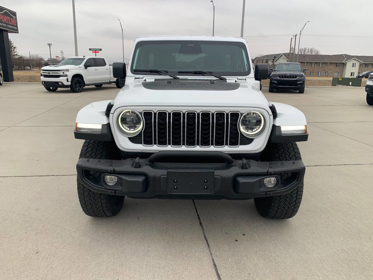 Used 2025 Jeep Wrangler Unlimited Sahara image 7