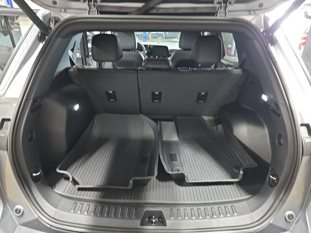 New 2027 Chevrolet Equinox RS w/ LPO, Floor Liner Package AWD/4WD image 14