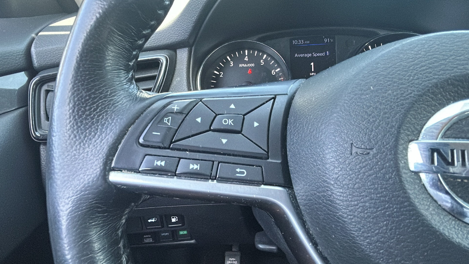 Used 2018 Nissan Rogue SV AWD/4WD image 19
