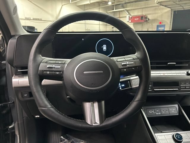 Used 2025 Hyundai Kona Limited AWD/4WD image 15