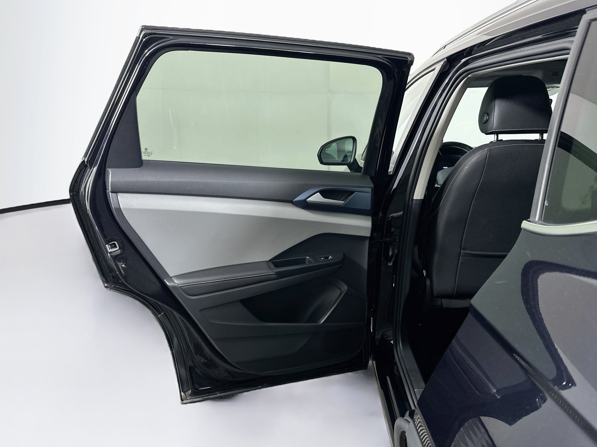 Used 2024 Volkswagen Taos SE FWD image 26