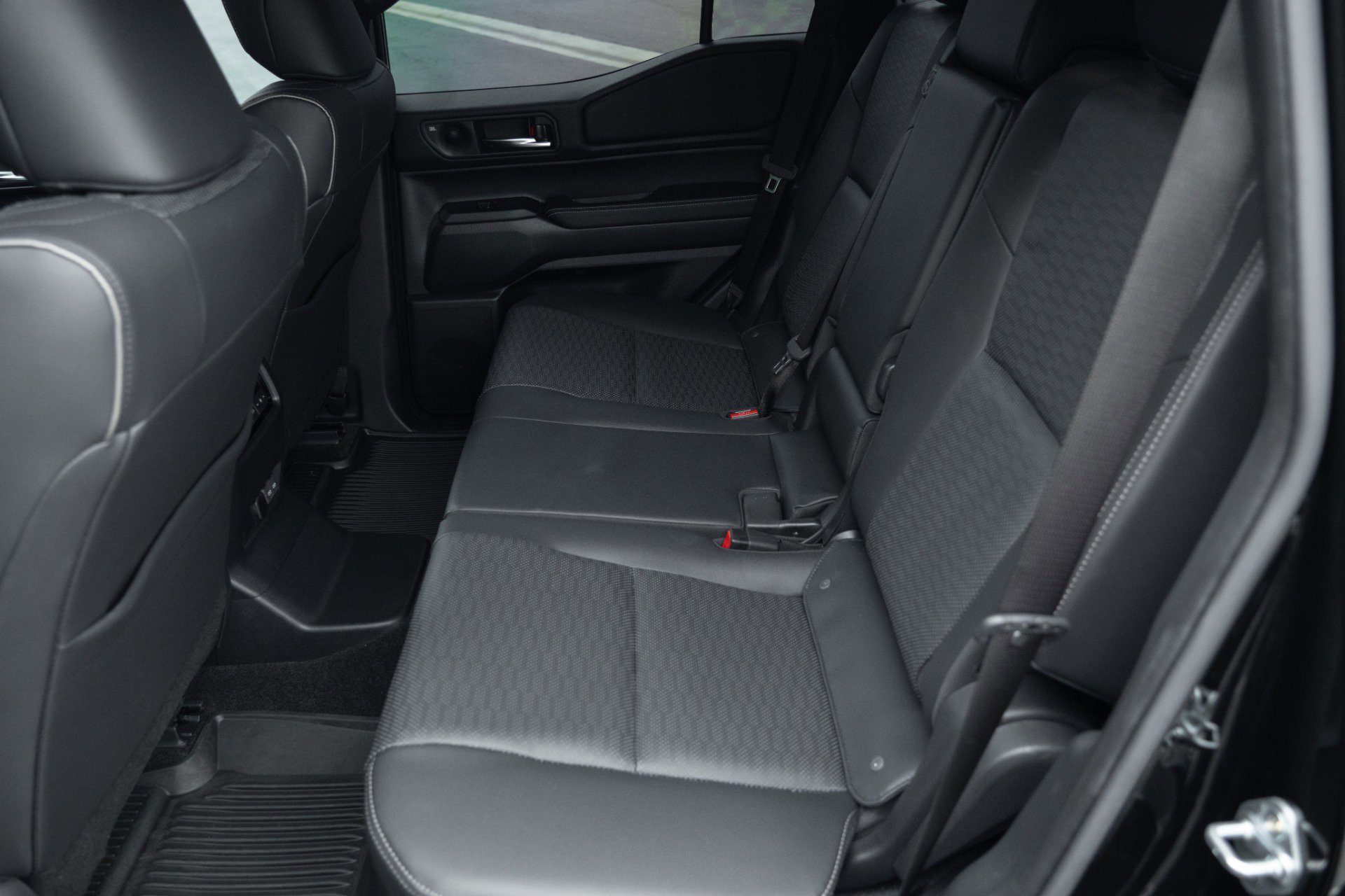 Used 2024 Toyota Land Cruiser image 43