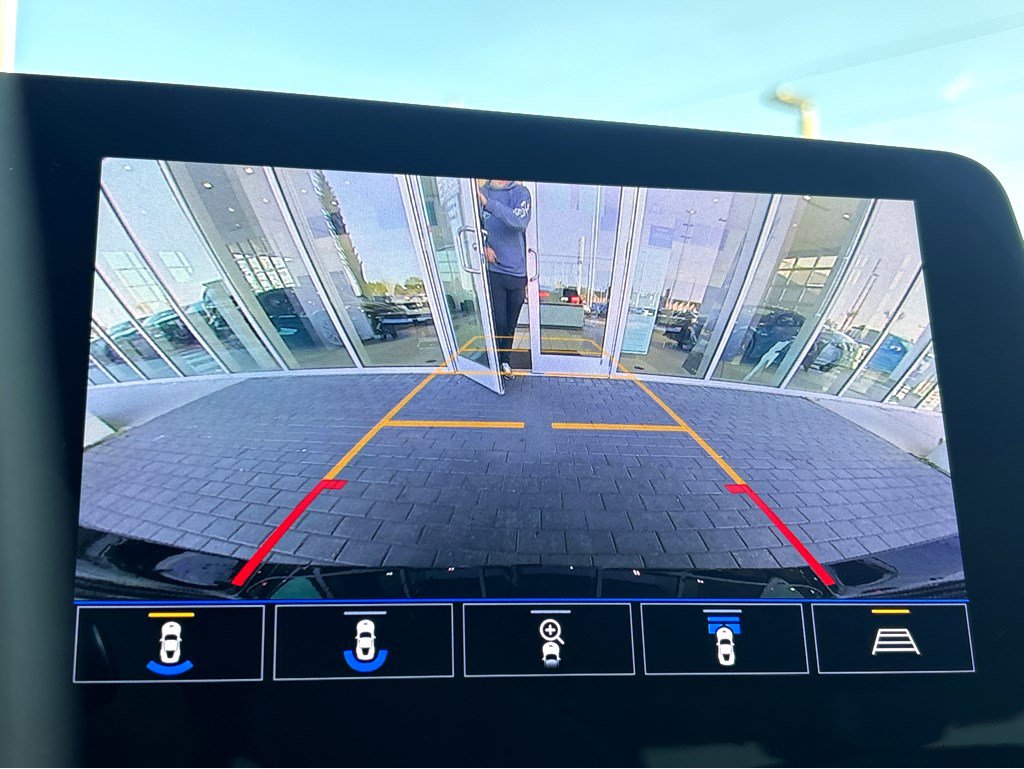 Used 2023 Chevrolet Corvette Z06 image 11