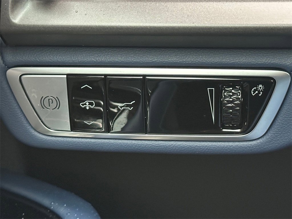 New 2026 Cadillac Vistiq Premium Luxury image 33