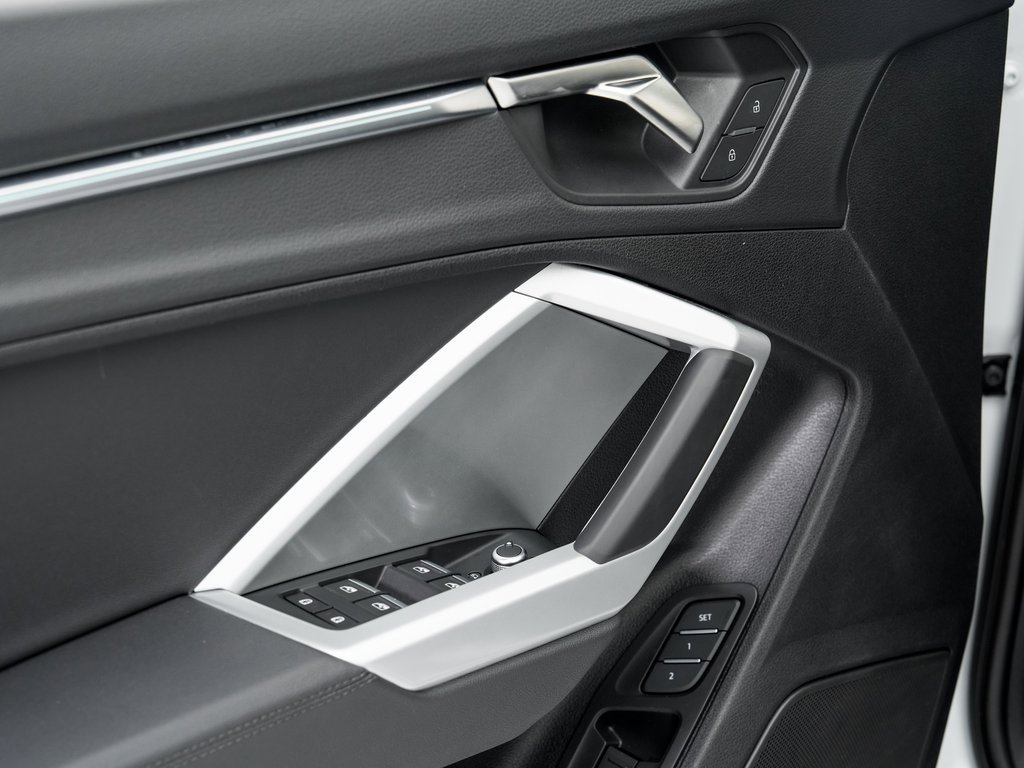 Certified 2025 Audi Q3 2.0T Premium Plus w/ Premium Plus Package image 7