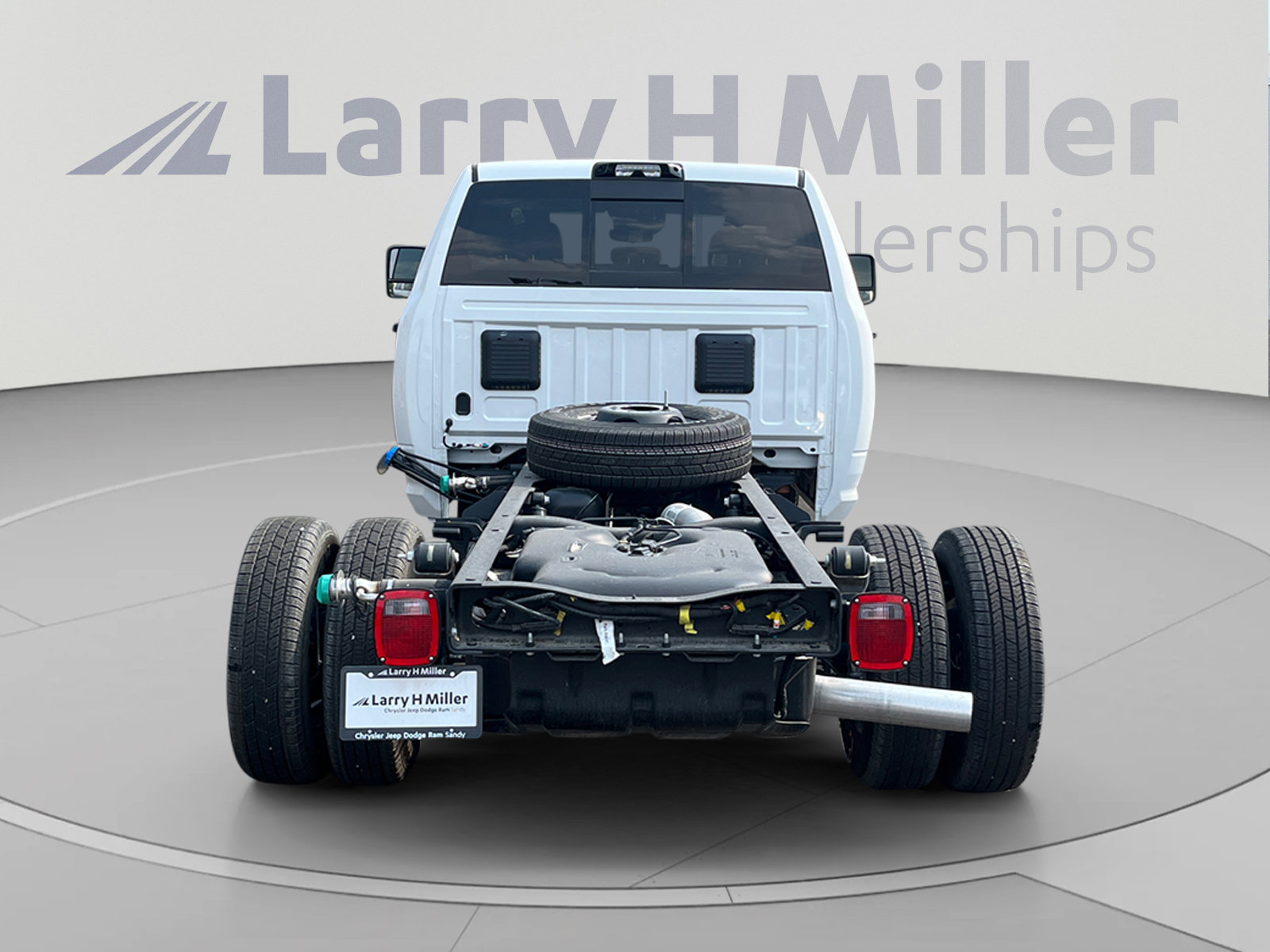 New 2026 RAM 3500 Tradesman AWD/4WD image 4