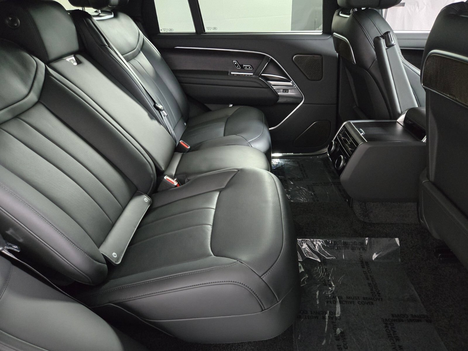New 2026 Land Rover Range Rover Long Wheelbase Autobiography AWD/4WD image 18
