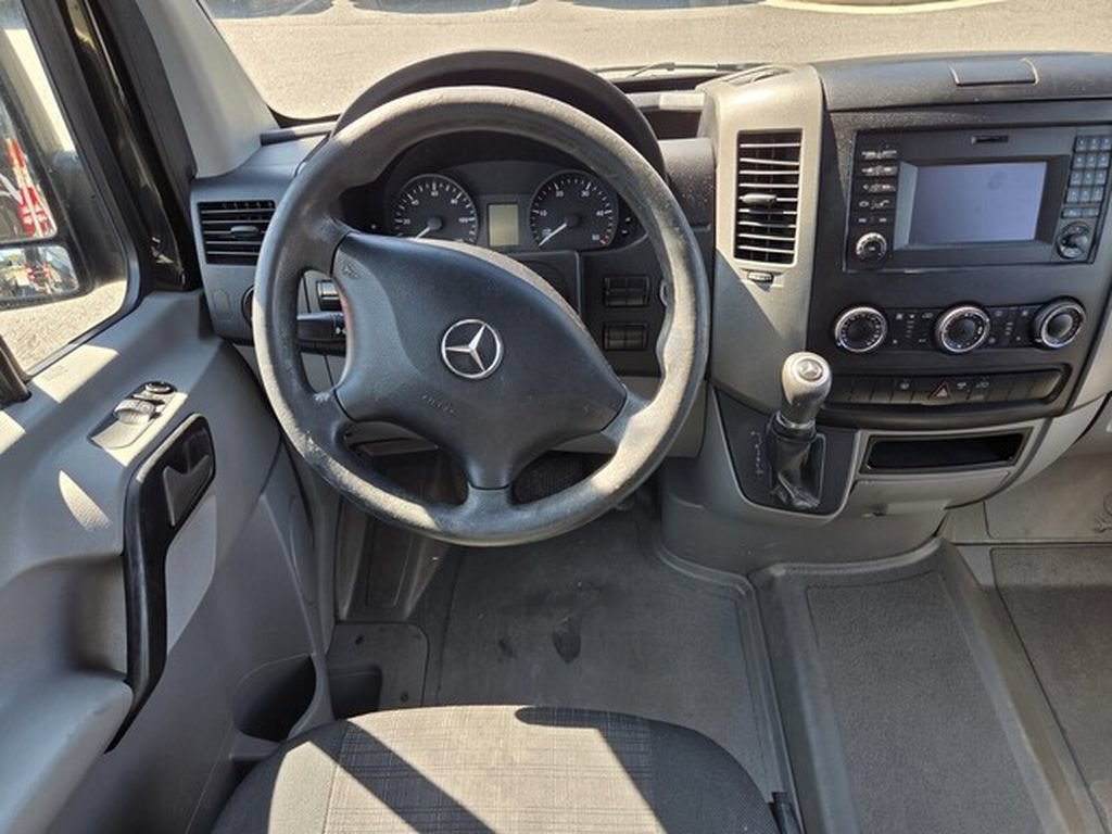 Used 2016 Mercedes-Benz Sprinter 2500 image 7