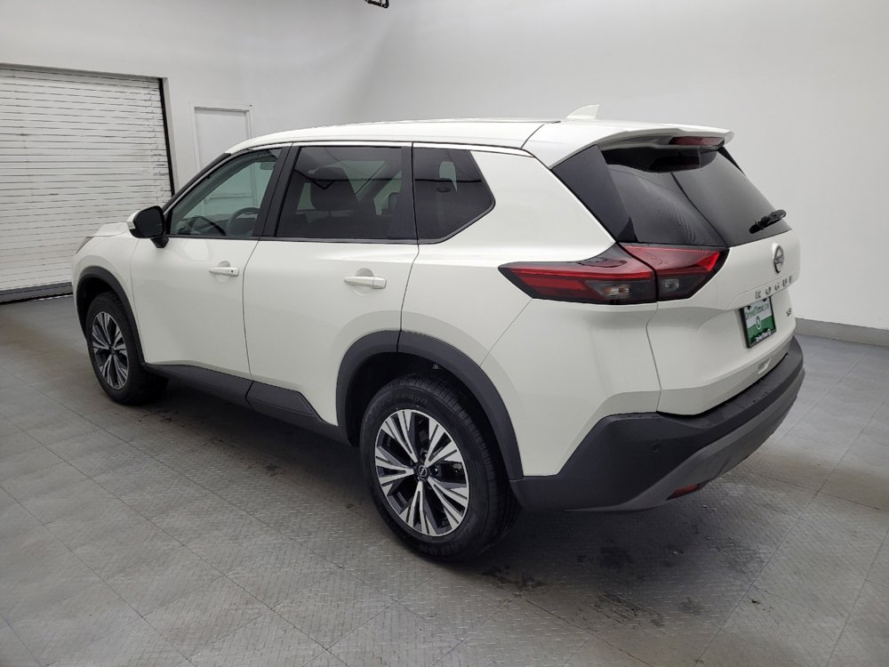 Used 2023 Nissan Rogue SV image 3