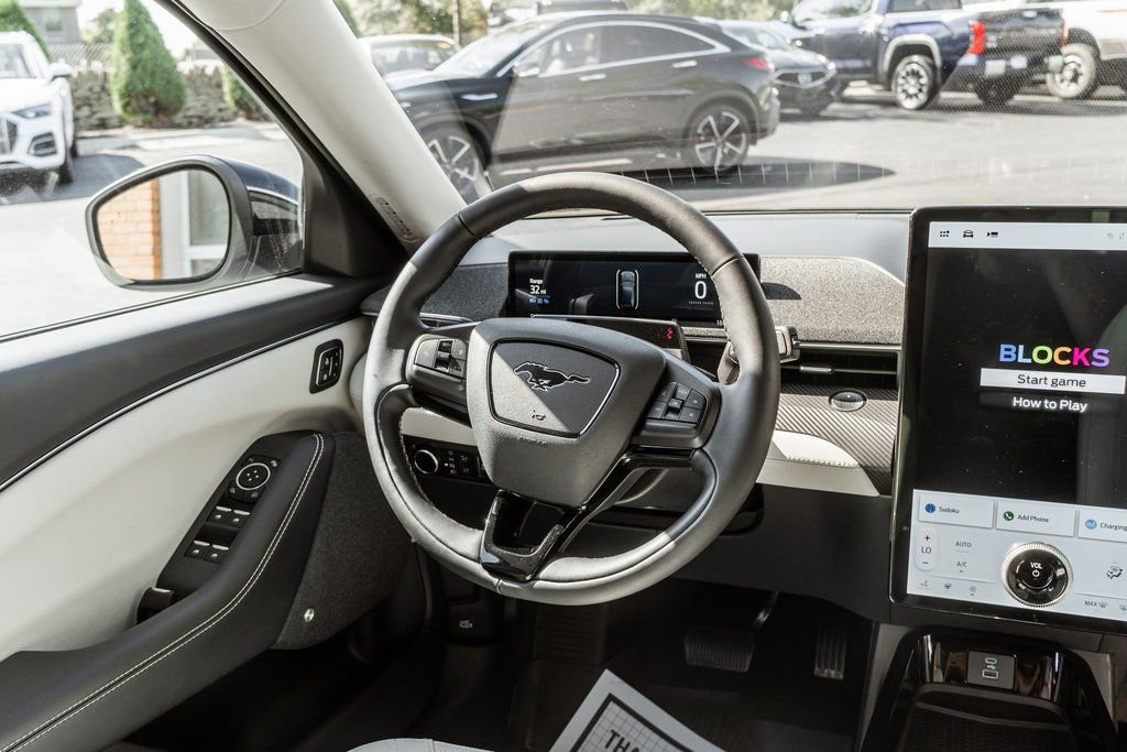 Used 2023 Ford Mustang Mach-E Premium image 14