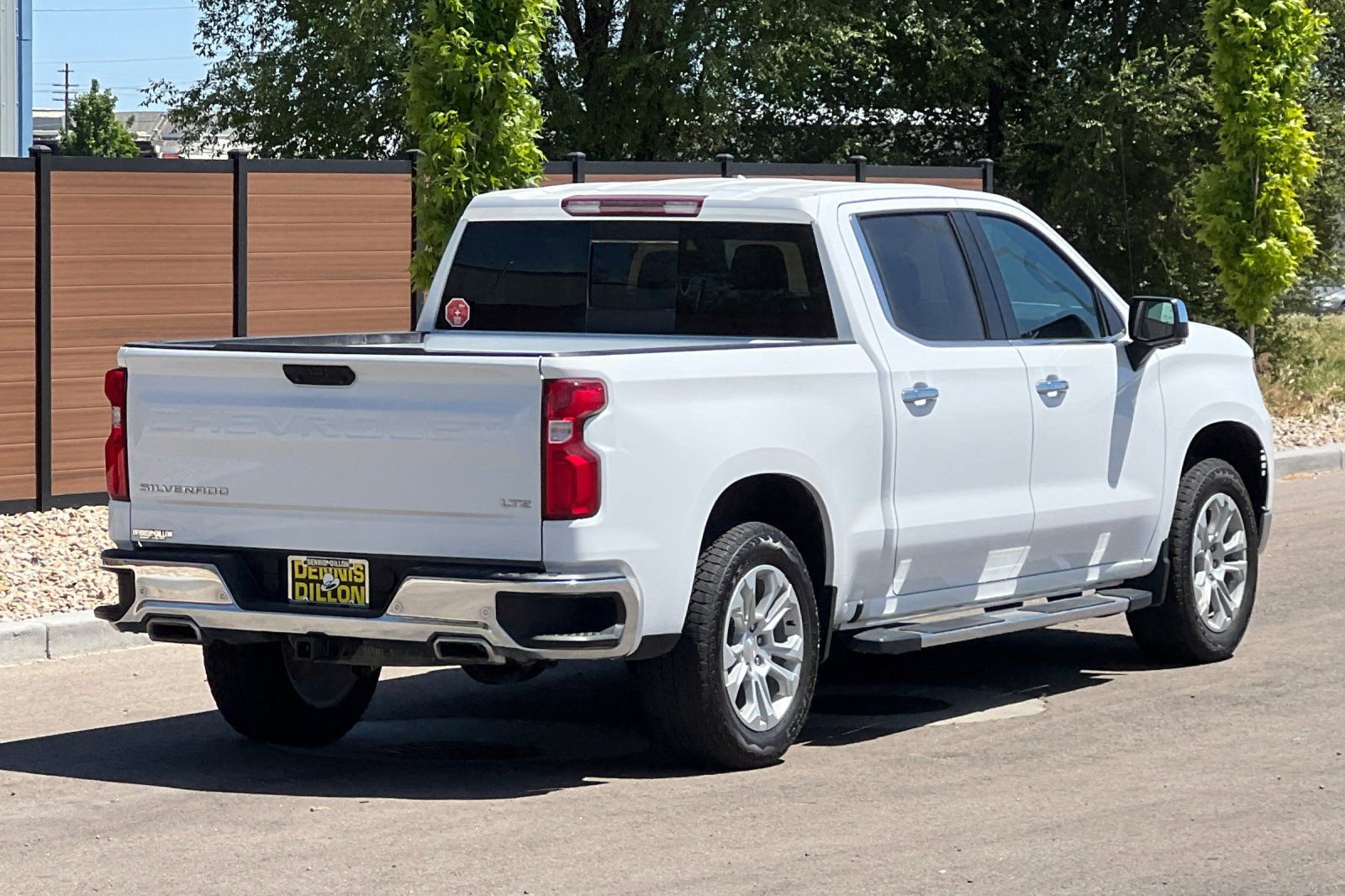 Used 2023 Chevrolet Silverado 1500 LTZ w/ LTZ Convenience Package II AWD/4WD image 4