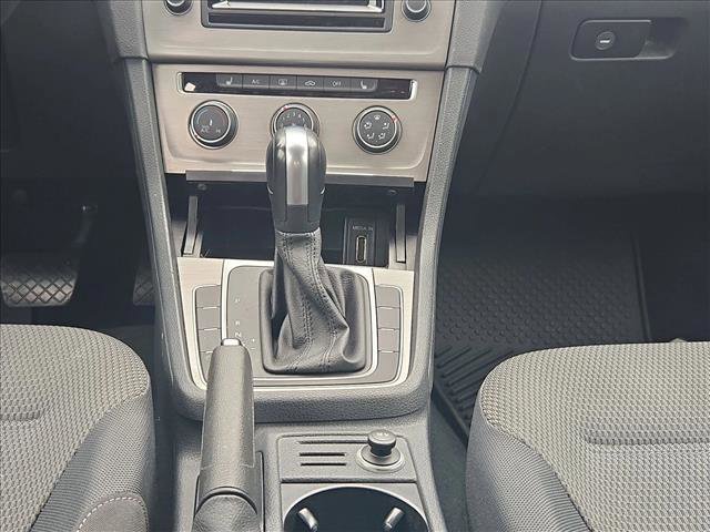 Used 2015 Volkswagen Golf S FWD image 13