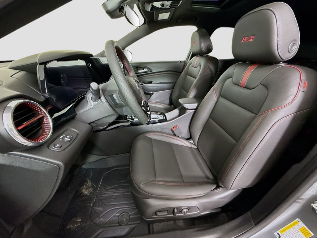 New 2026 Chevrolet Trax RS w/ Sunroof Package image 19