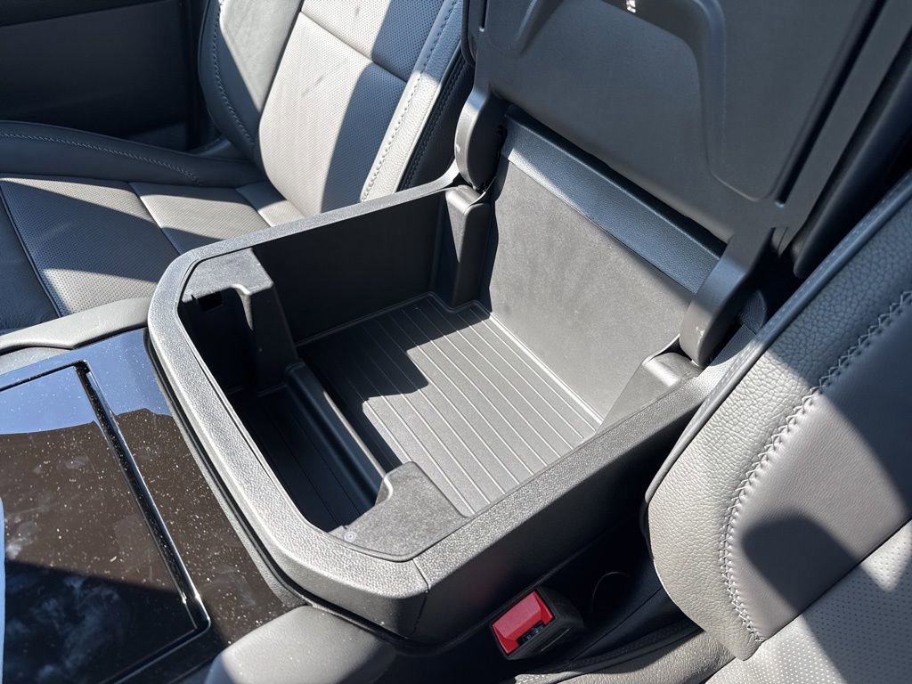 New 2025 GMC Yukon XL Denali w/ Sun & Power Step Package image 39