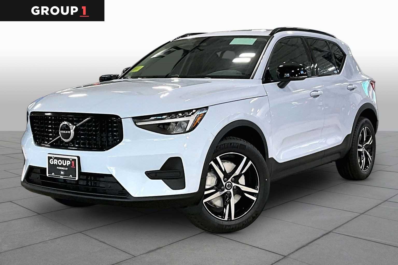 New 2026 Volvo XC40 B5 Core w/ Protection Package Premier