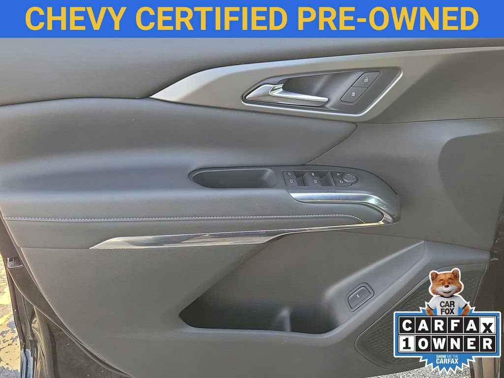 Used 2025 Chevrolet Traverse LT image 16
