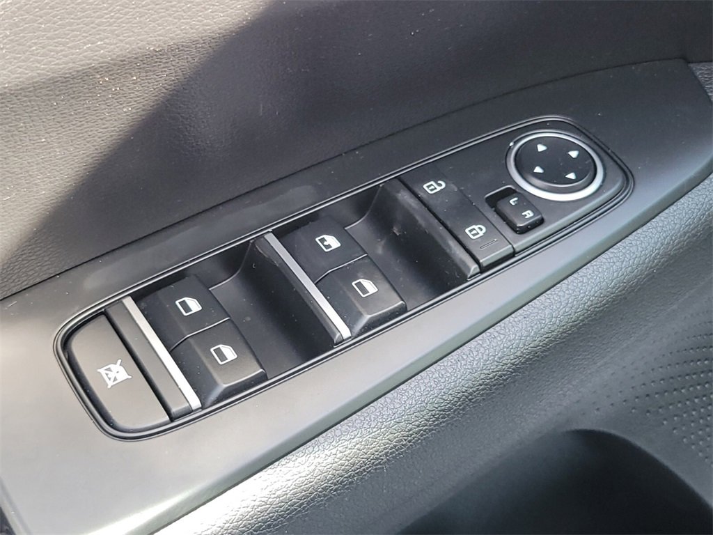 Used 2023 Kia Forte LXS image 14