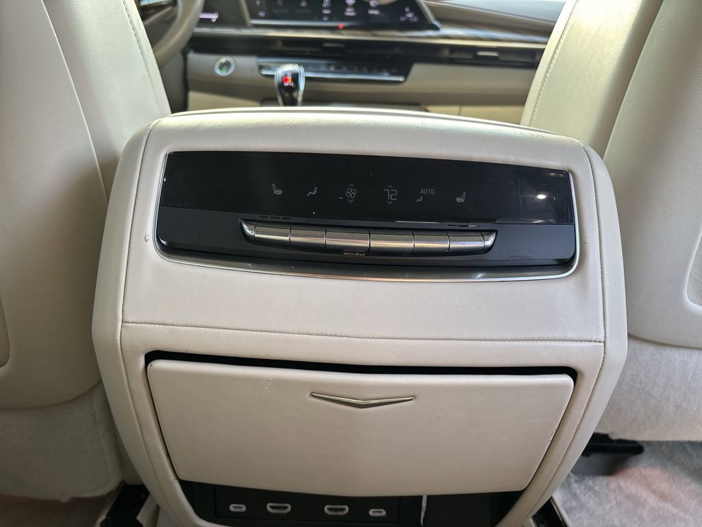 Used 2023 Cadillac Escalade ESV Sport Platinum AWD/4WD image 26