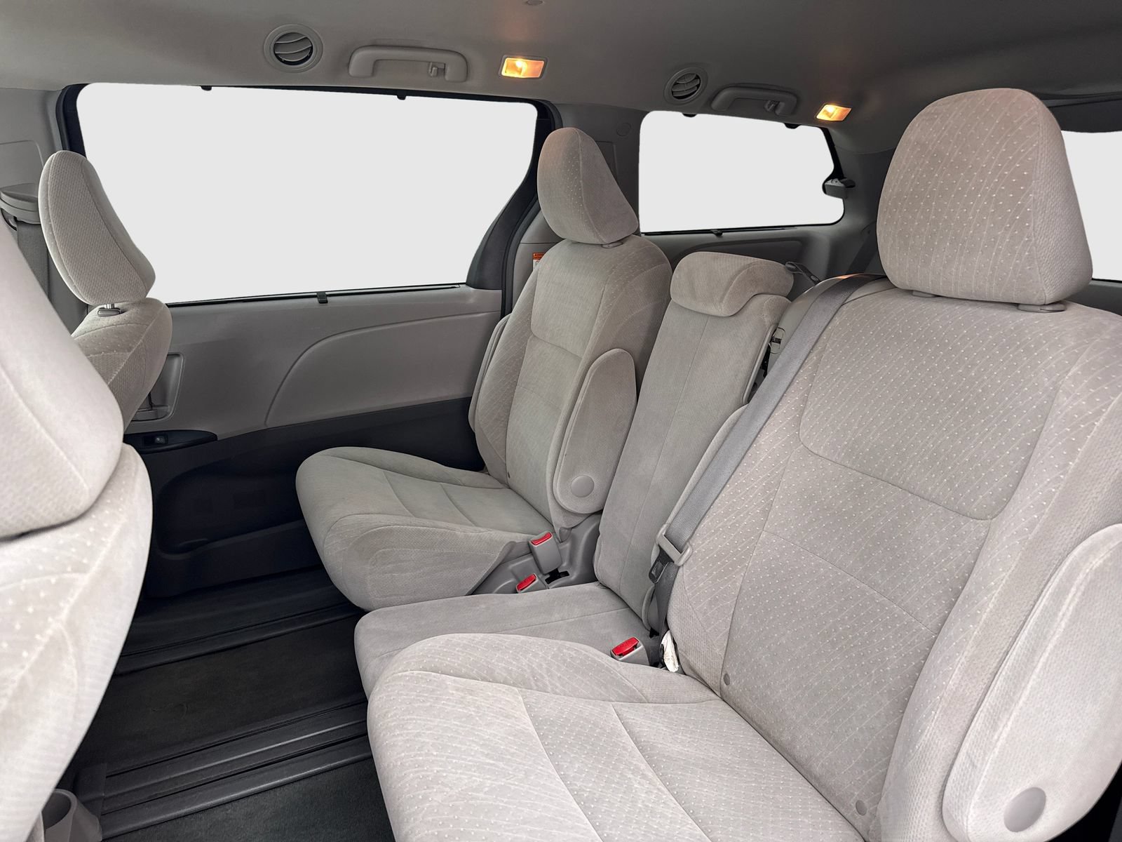 Used 2017 Toyota Sienna LE FWD image 35