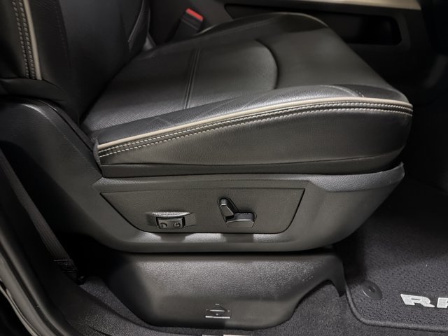 Used 2019 RAM 3500 Laramie w/ Black Appearance Package AWD/4WD image 37