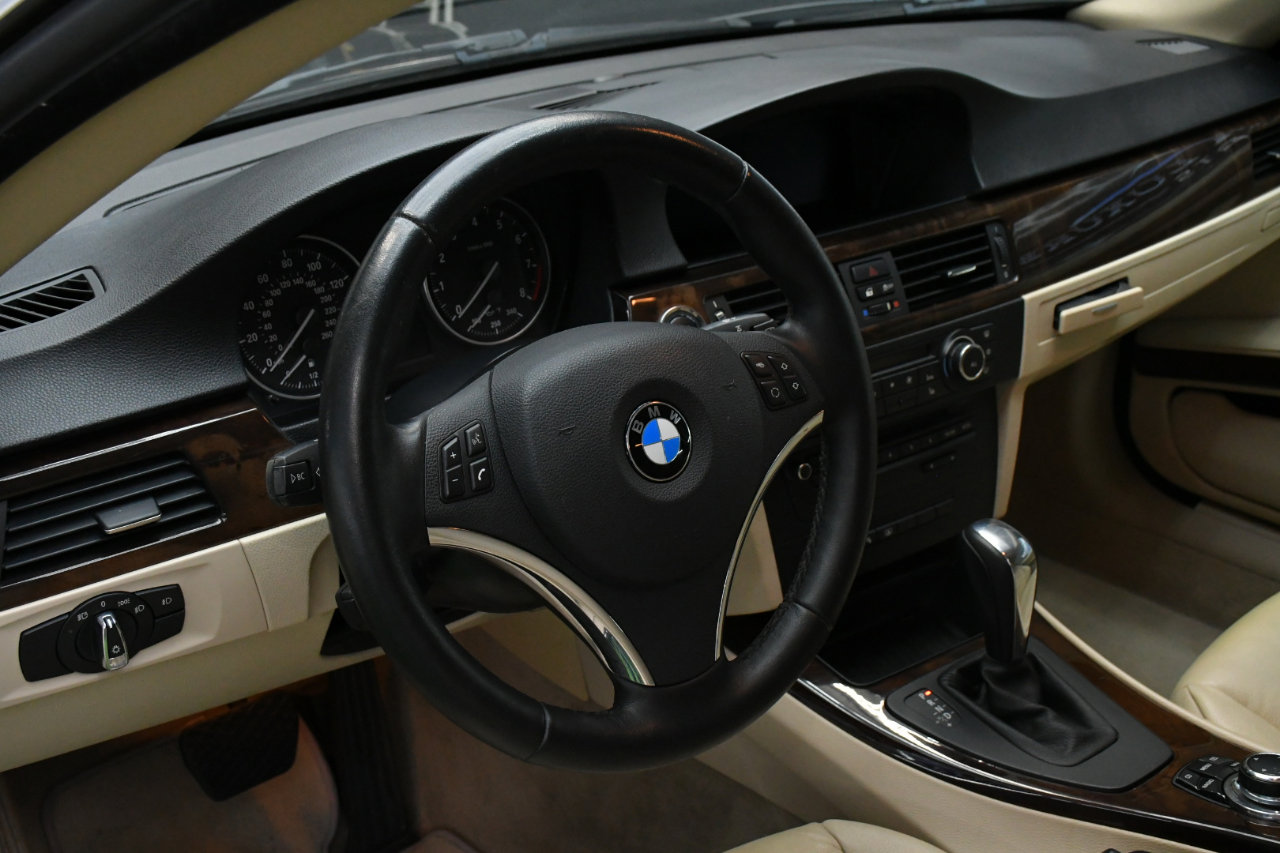 Used 2011 BMW 335i Coupe image 14