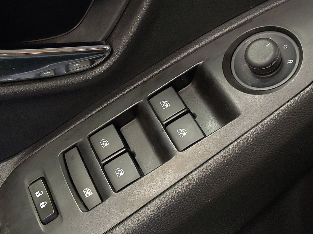 Used 2022 Chevrolet Trax LS w/ Tint and Cruise Package FWD image 27