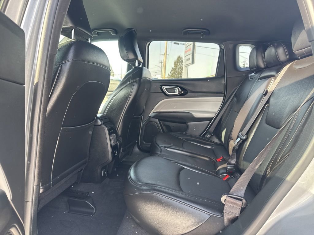 Used 2023 Jeep Compass Limited image 18