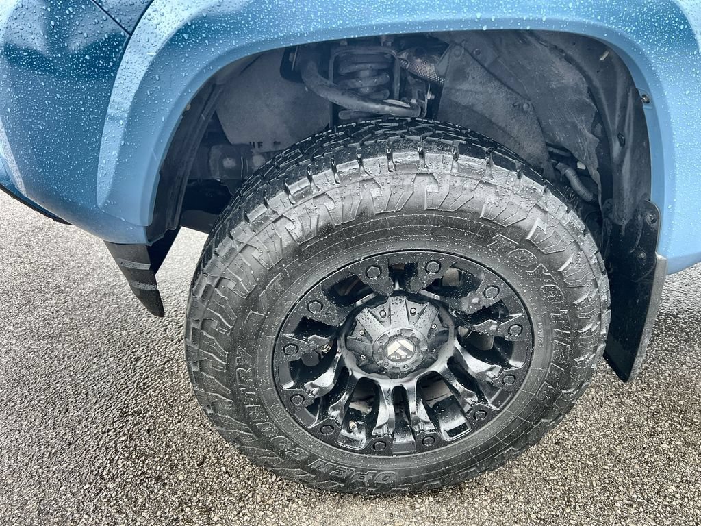 Used 2019 Toyota Tacoma SR5 AWD/4WD image 10