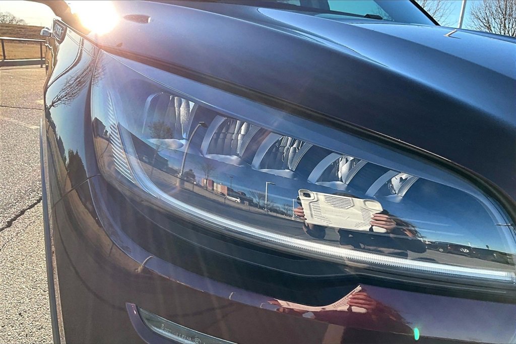 Used 2020 Lincoln Aviator Reserve image 32