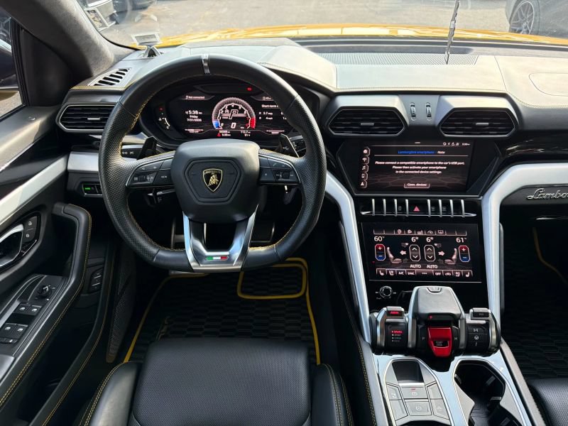 Used 2019 Lamborghini Urus AWD/4WD image 26