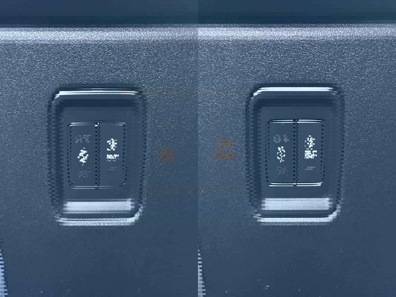 New 2026 Porsche Macan Electric RWD image 31