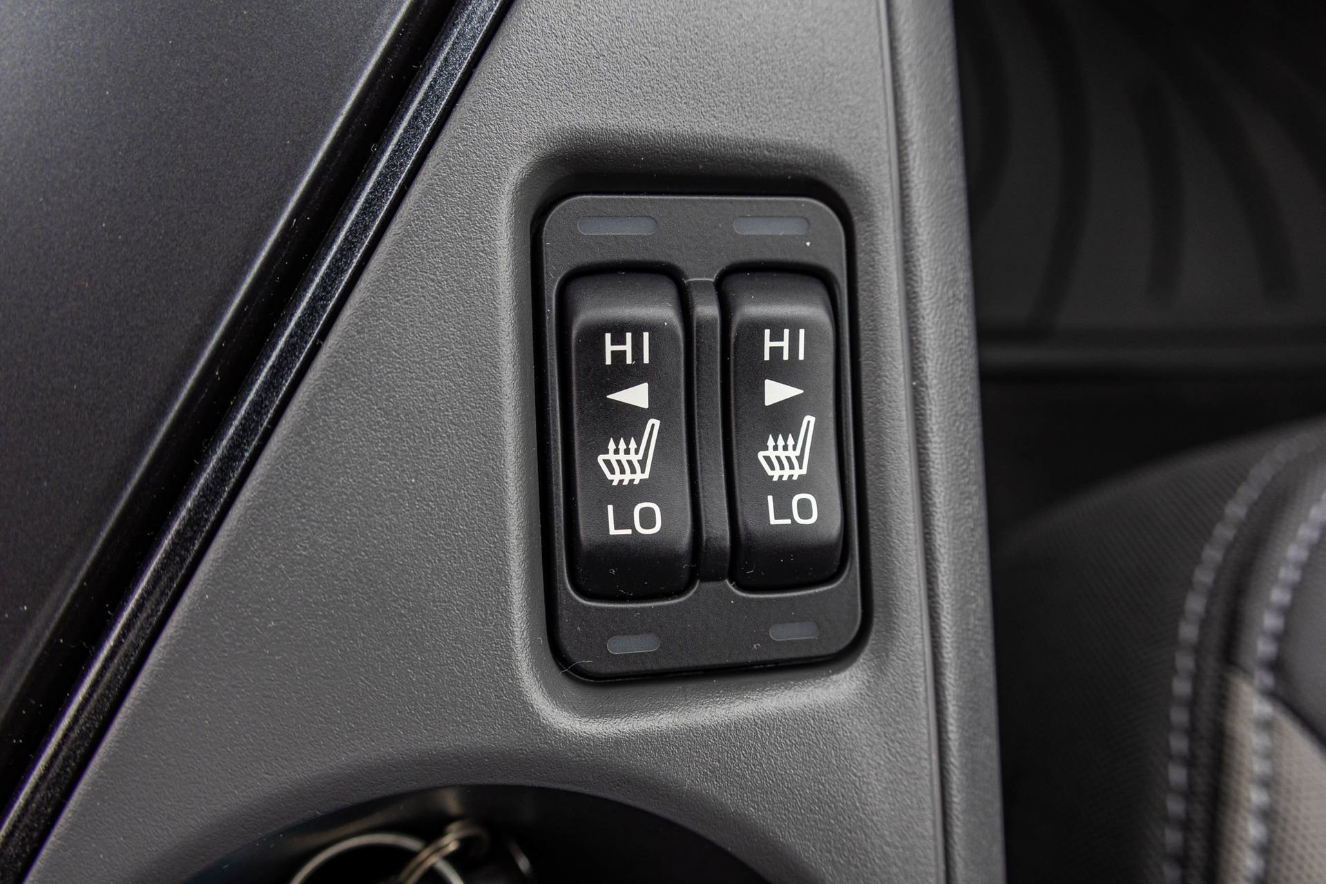 Used 2005 Toyota Solara SLE FWD image 9