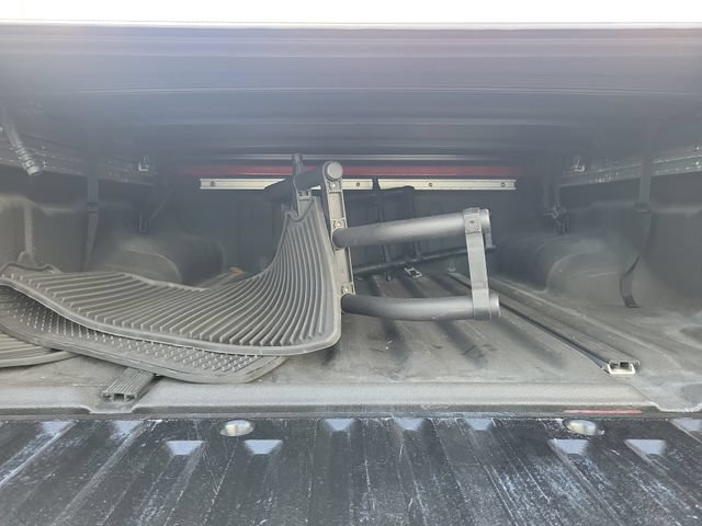 Used 2019 Nissan Frontier SL RWD image 9