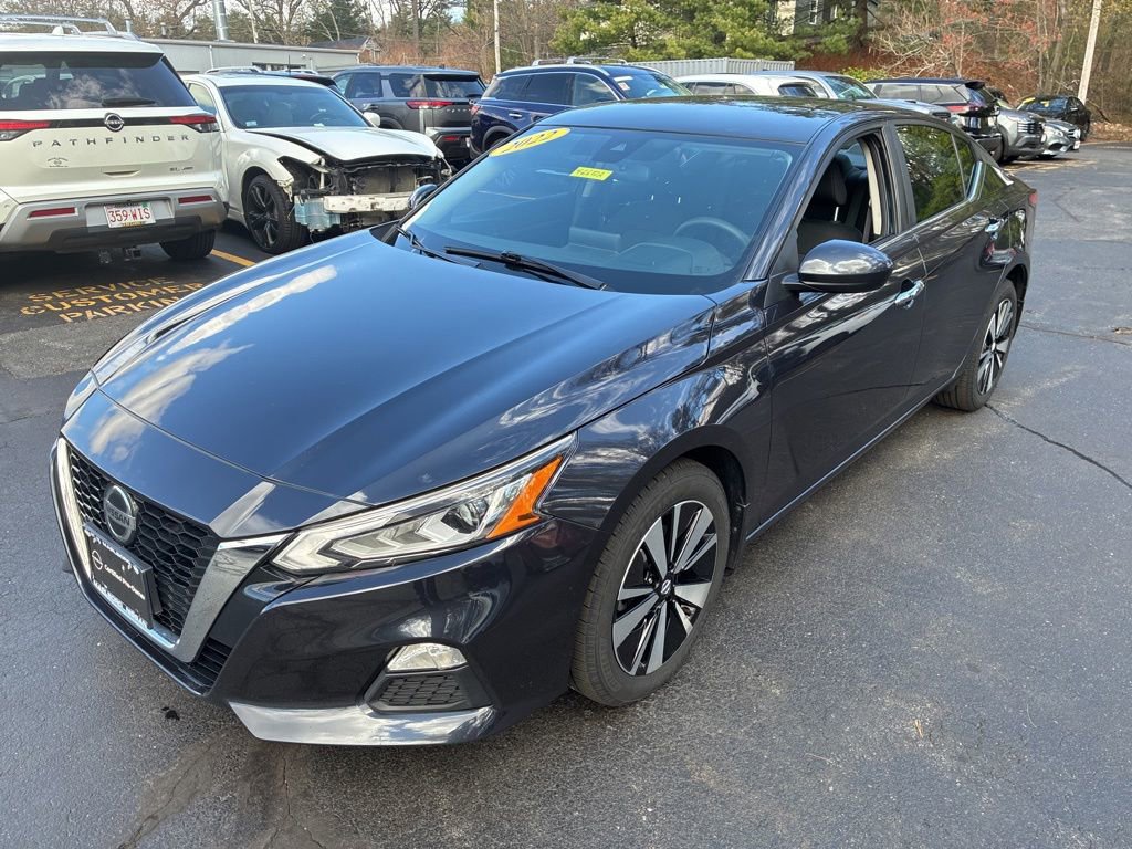 Certified 2022 Nissan Altima 2.5 SV AWD/4WD image 3