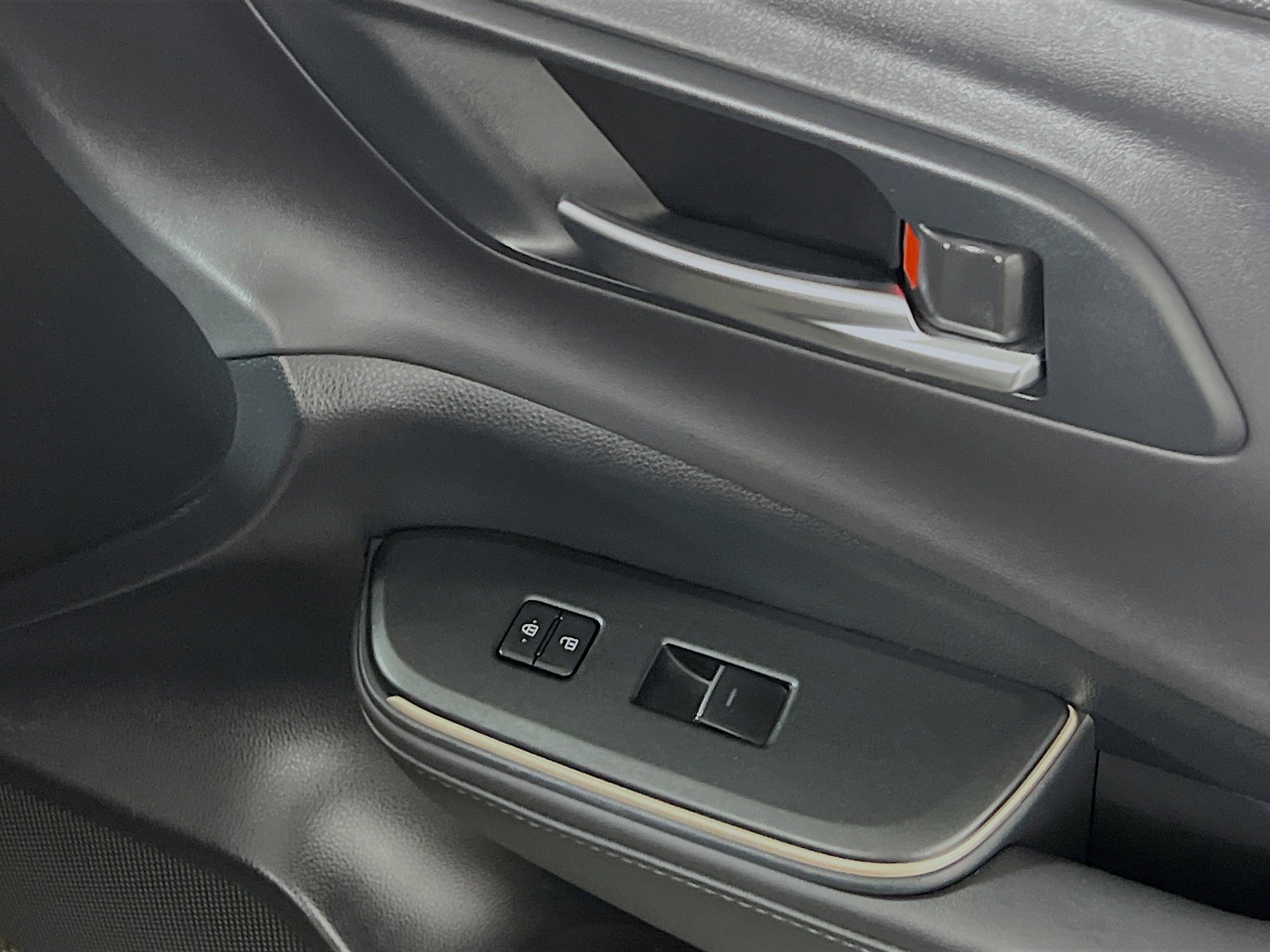 Used 2023 Toyota Crown XLE image 33