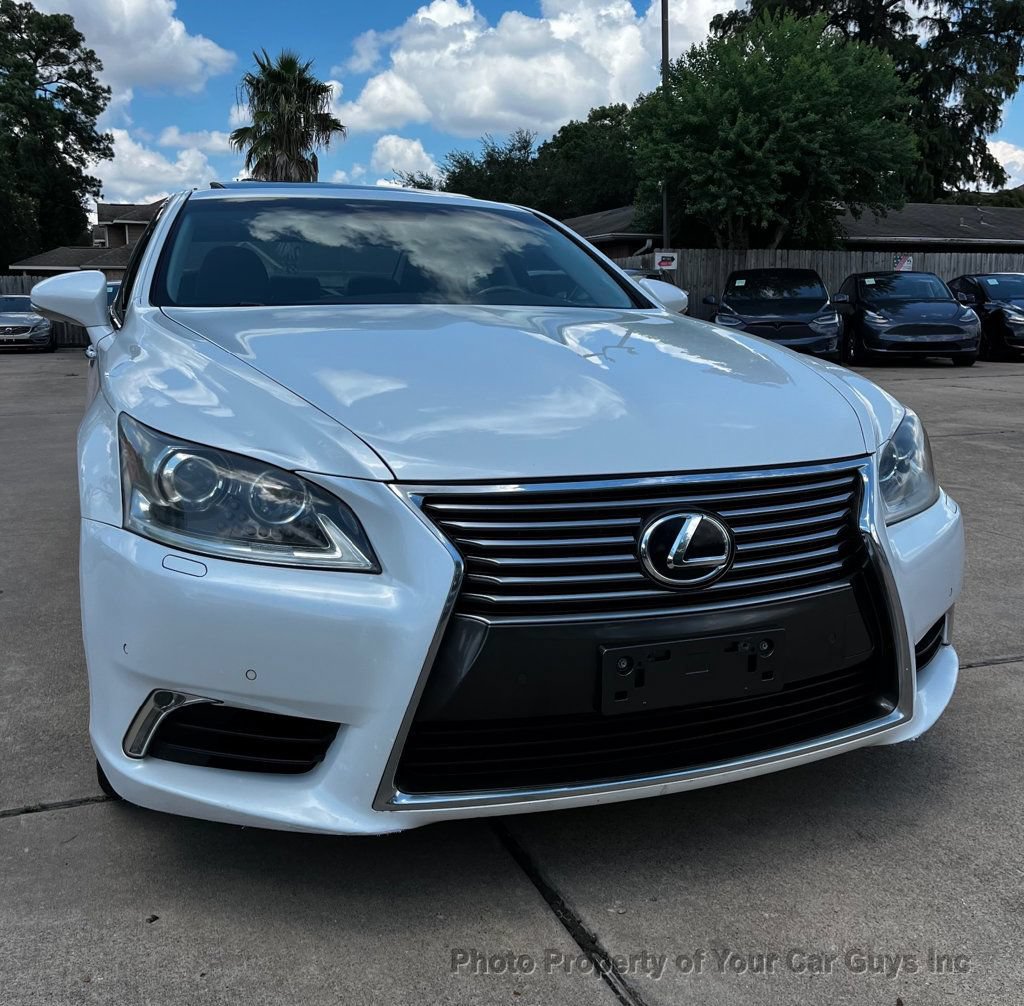 Used 2013 Lexus LS 460 w/ Comfort Pkg RWD image 3