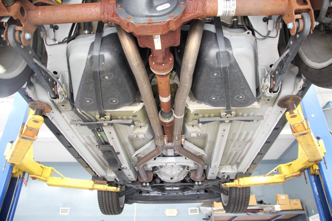 Used 2010 Ford Mustang GT RWD image 90