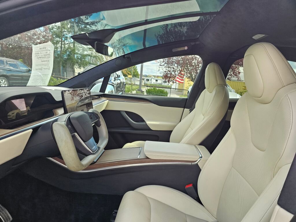 Used 2022 Tesla Model X image 24