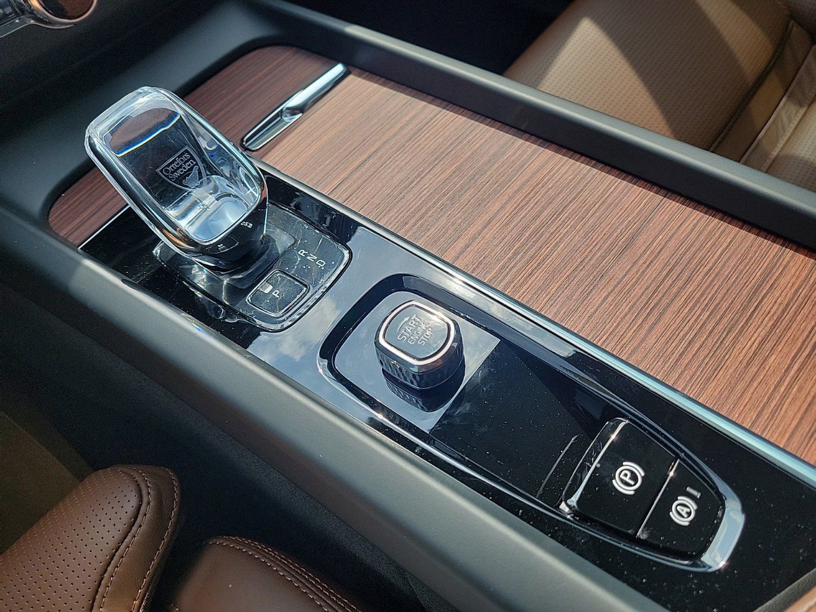 New 2024 Volvo XC60 B5 Ultimate image 17