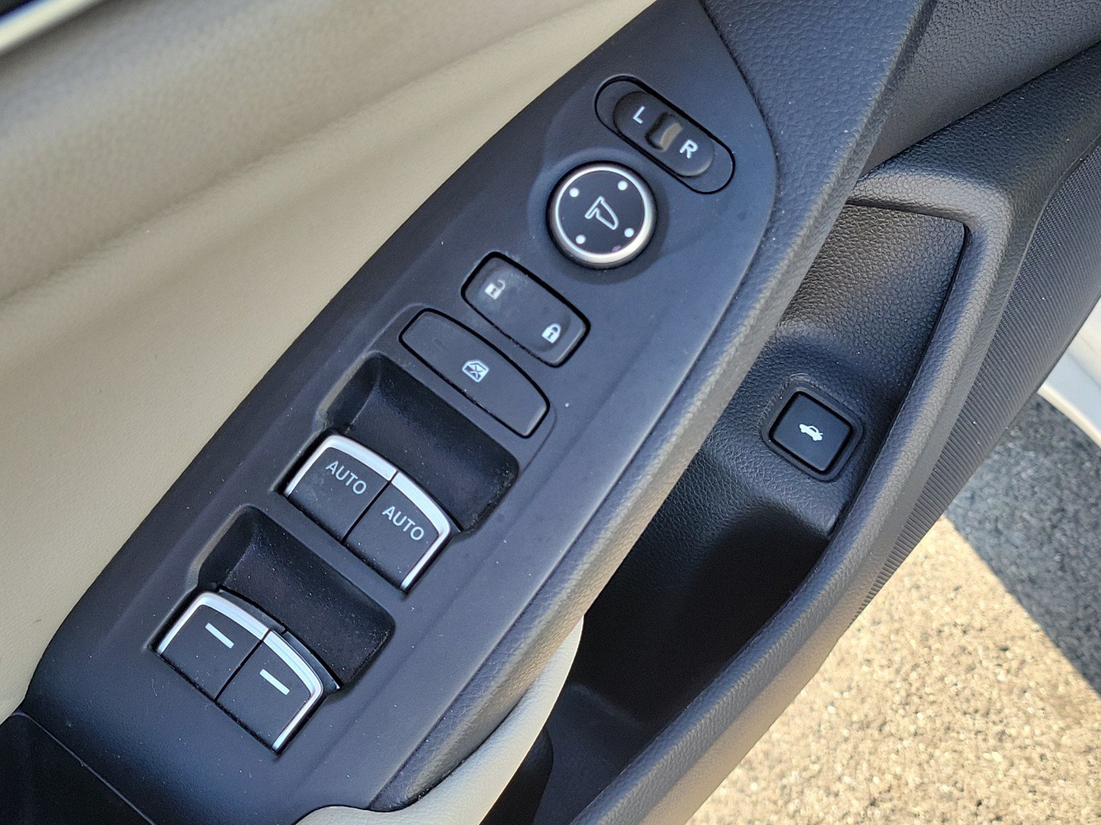 Used 2020 Honda Accord EX image 14