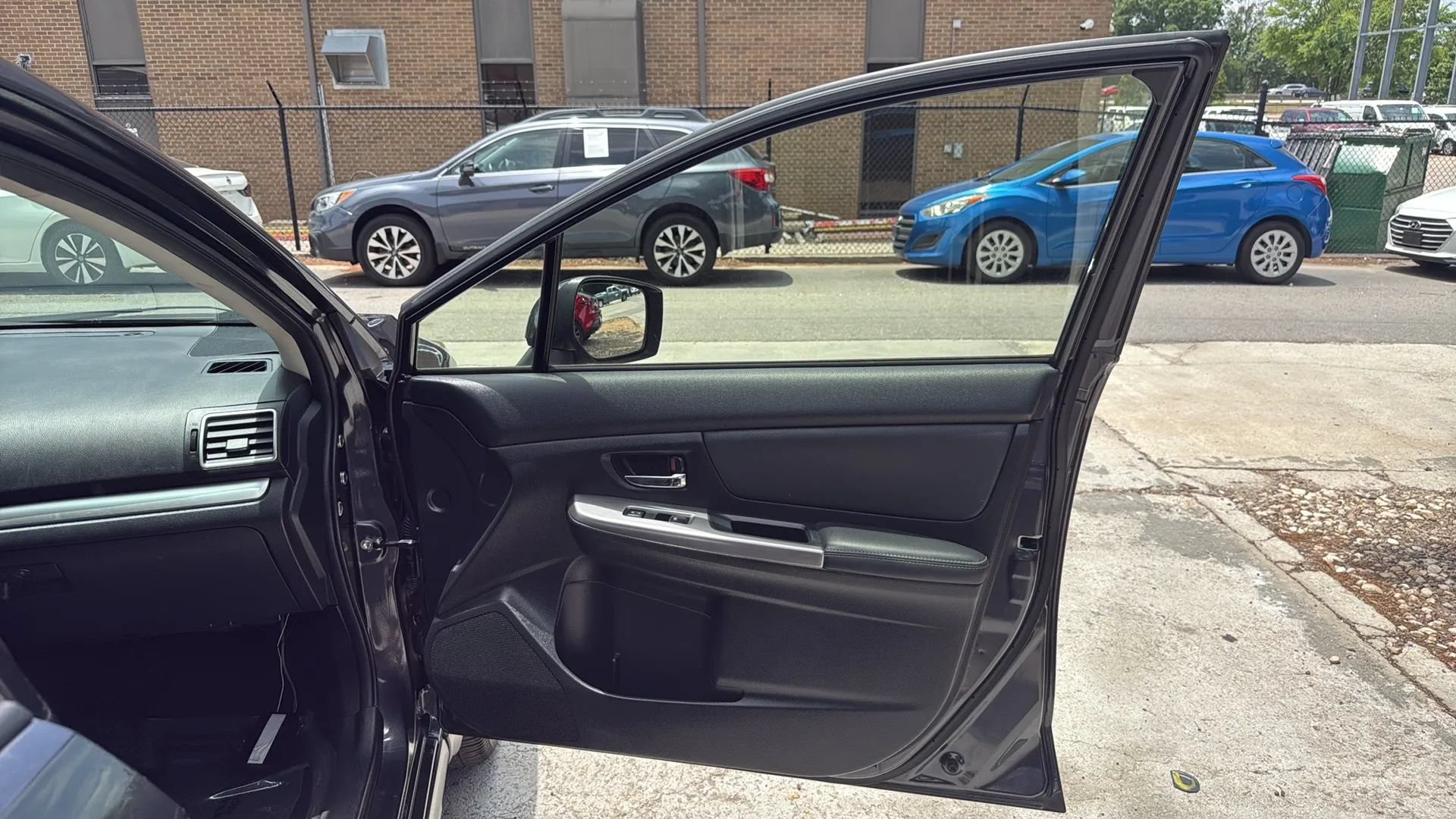 Used 2015 Subaru Crosstrek 2.0i Limited AWD/4WD image 24