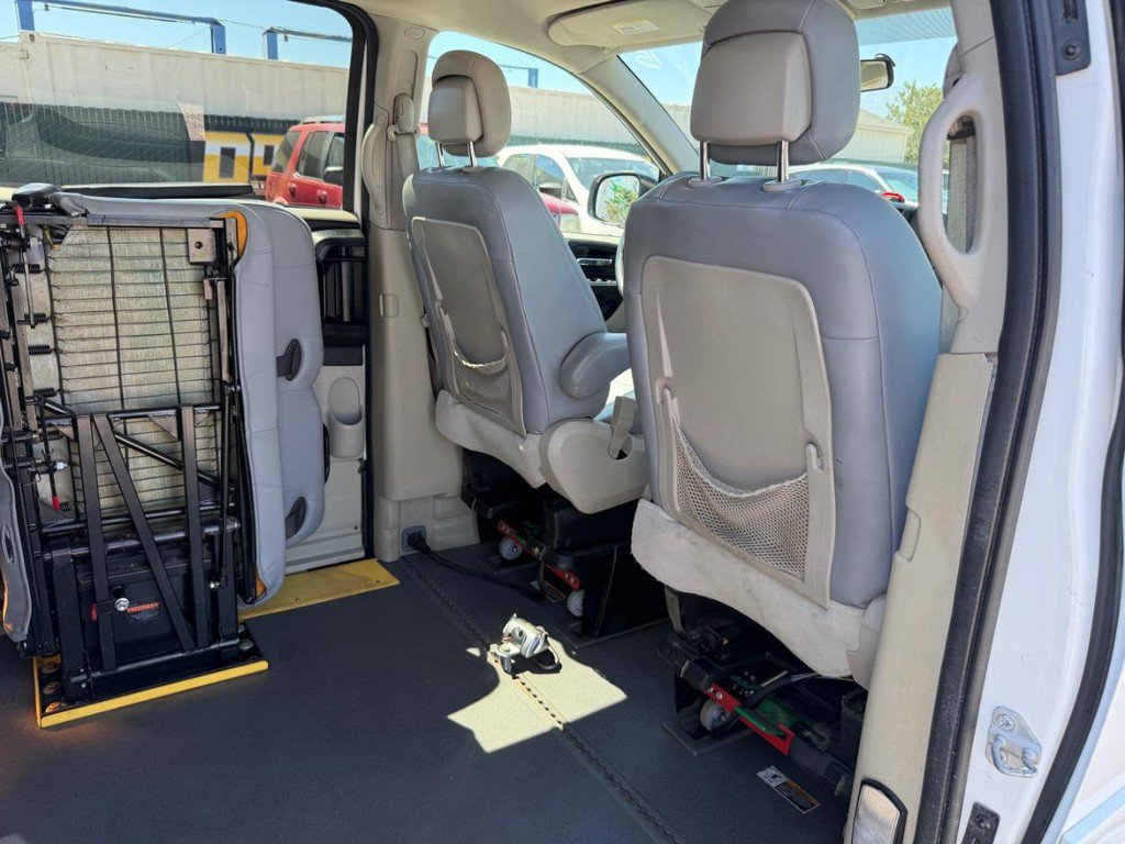 Used 2014 Dodge Grand Caravan SE w/ Quick Order Package 29E SE FWD image 46