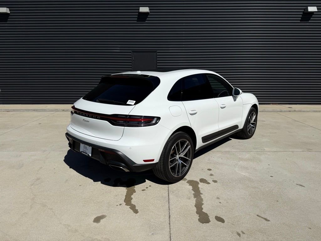 Used 2023 Porsche Macan Base image 5