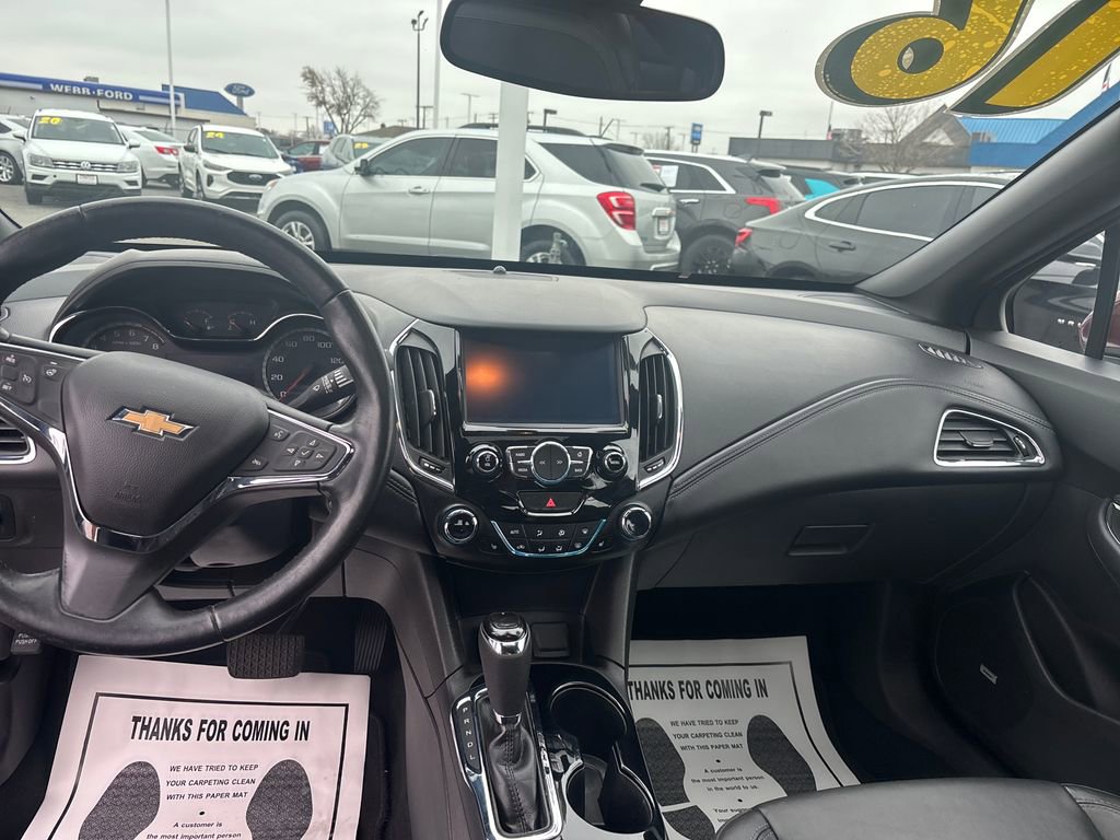 Used 2016 Chevrolet Cruze Premier image 17