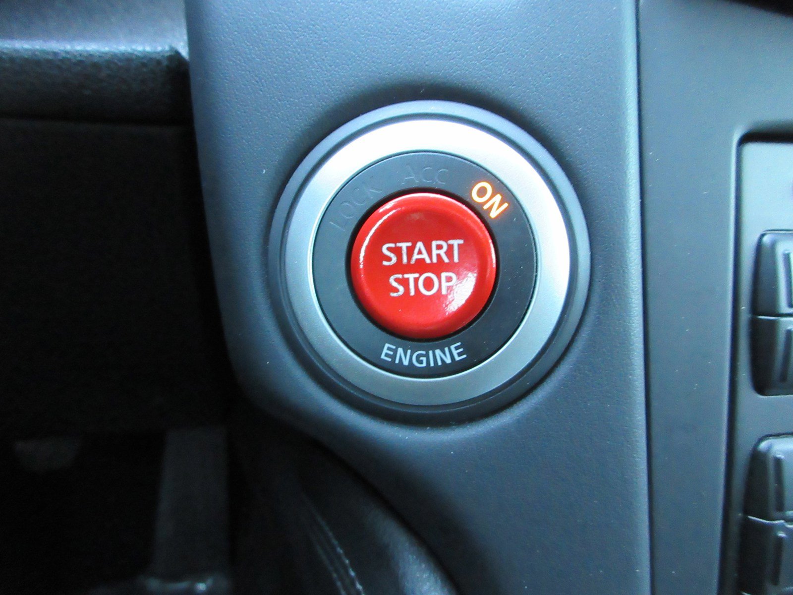 Used 2009 Nissan 370Z Touring w/ Sport Pkg image 31